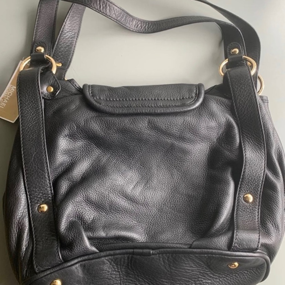 NWT Michael Kors Black Leather Shoulder Tote - Picture 4 of 9